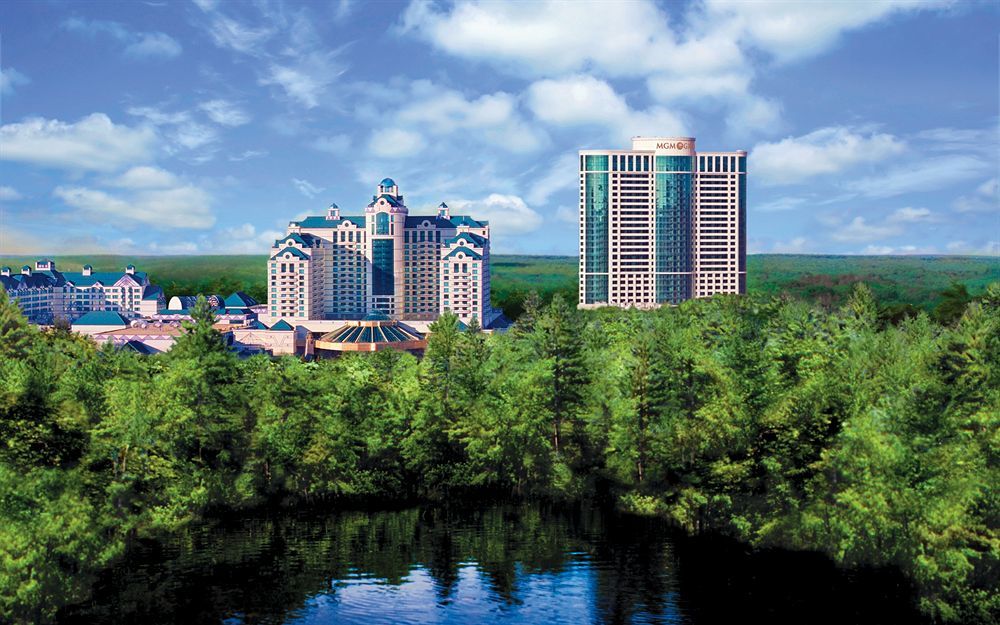 Great Cedar Hotel At Foxwoods 레디어드 센터 외부 사진